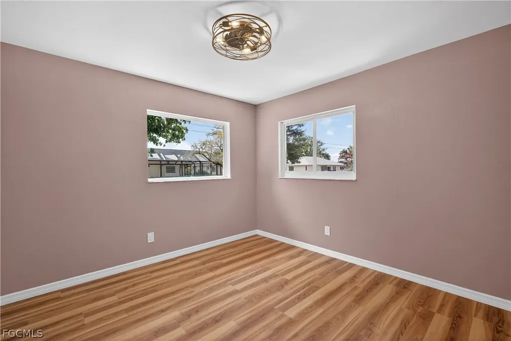 1308 SE 33rd Street Cape Coral FL 33904