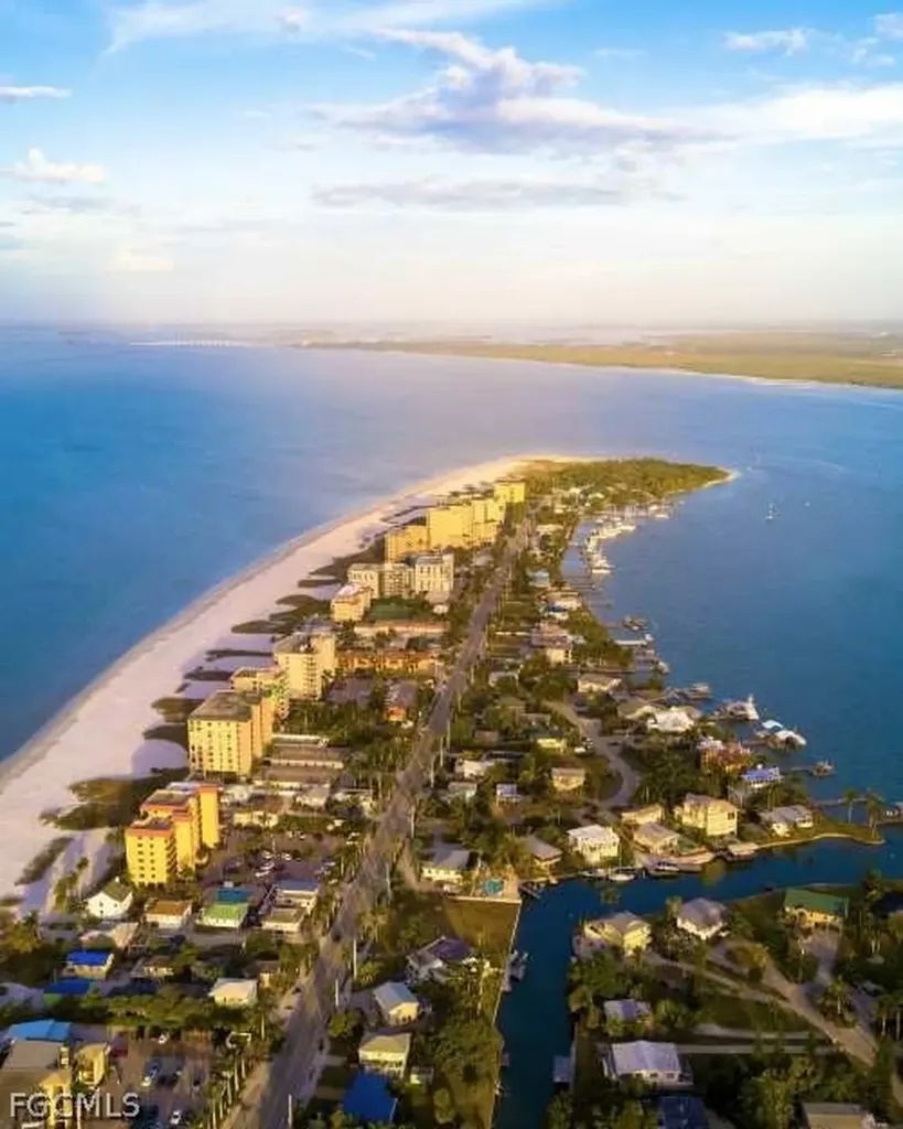 8860 Banyan Cove Circle Fort Myers FL 33919