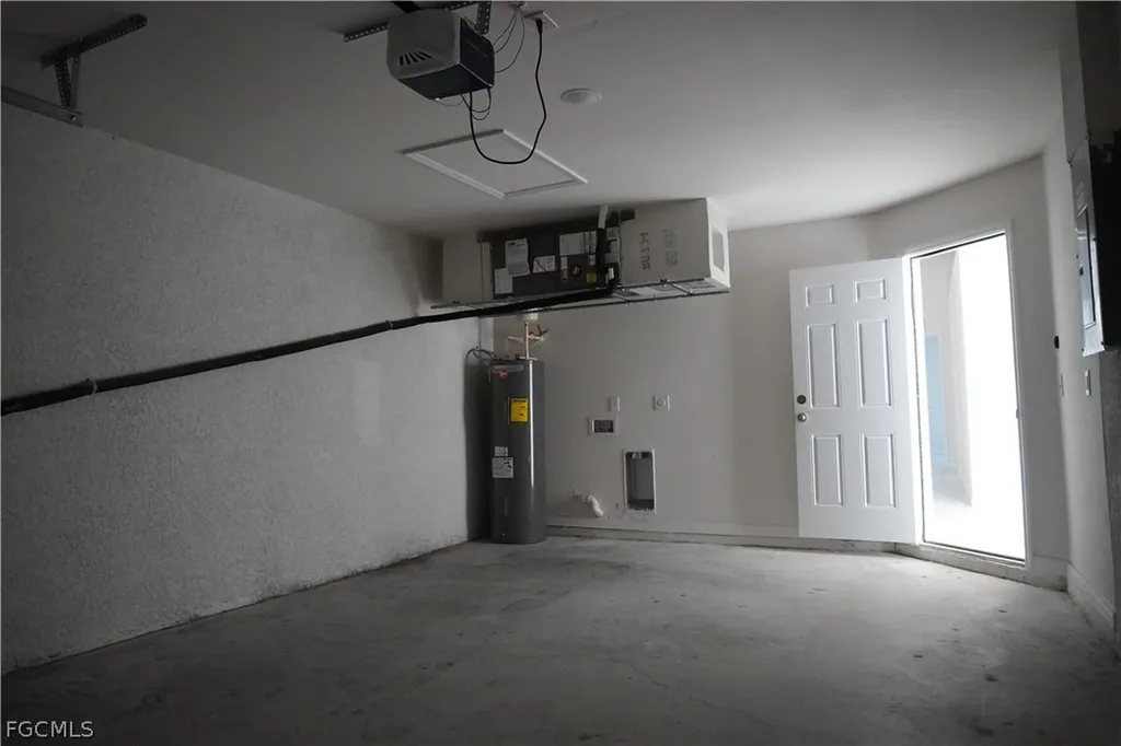 4351 Country Club Boulevard Cape Coral FL 33904