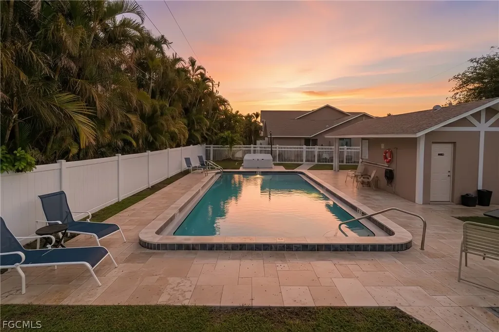 1031 SE 8th Terrace Cape Coral FL 33990