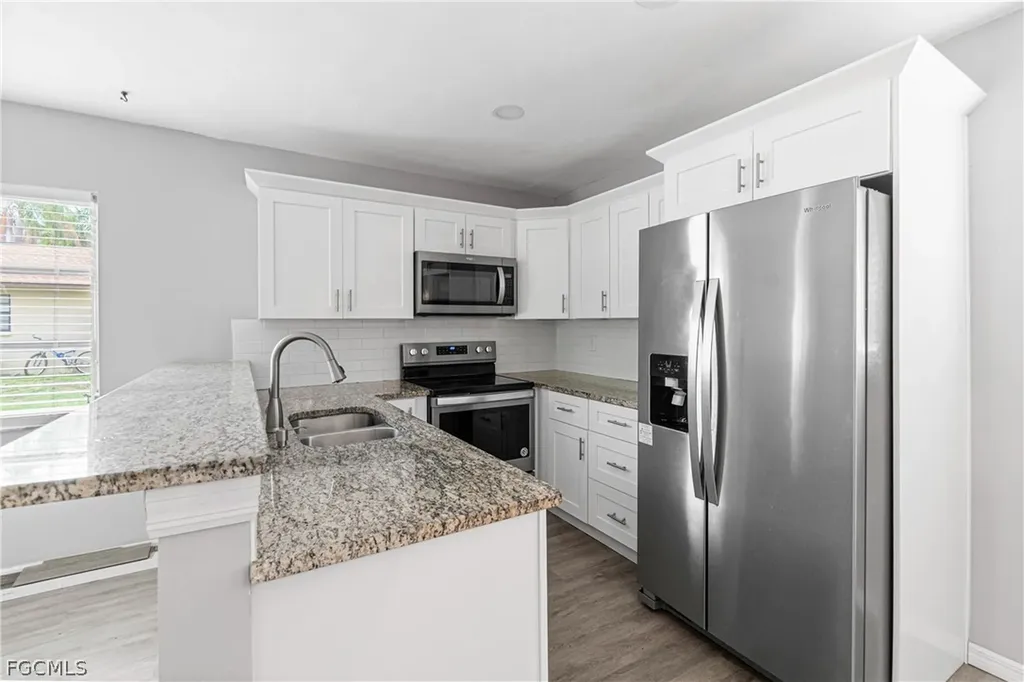 1031 SE 8th Terrace Cape Coral FL 33990