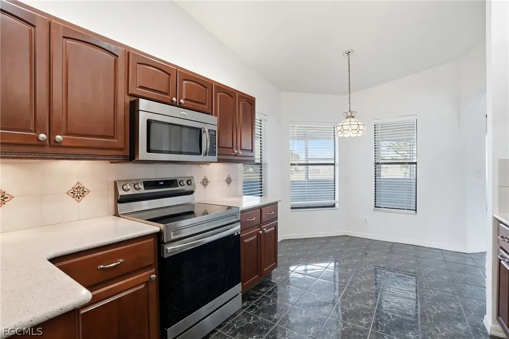 3218 Santa Barbara Boulevard N Cape Coral FL 33993