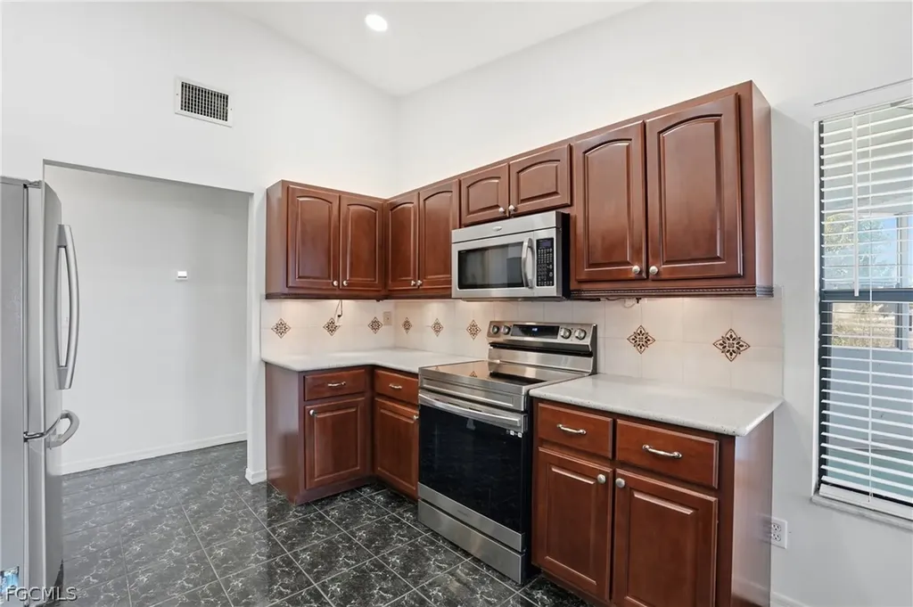 3218 Santa Barbara Boulevard N Cape Coral FL 33993