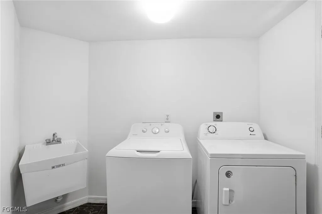 3218 Santa Barbara Boulevard N Cape Coral FL 33993