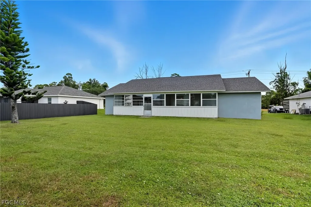 3218 Santa Barbara Boulevard N Cape Coral FL 33993