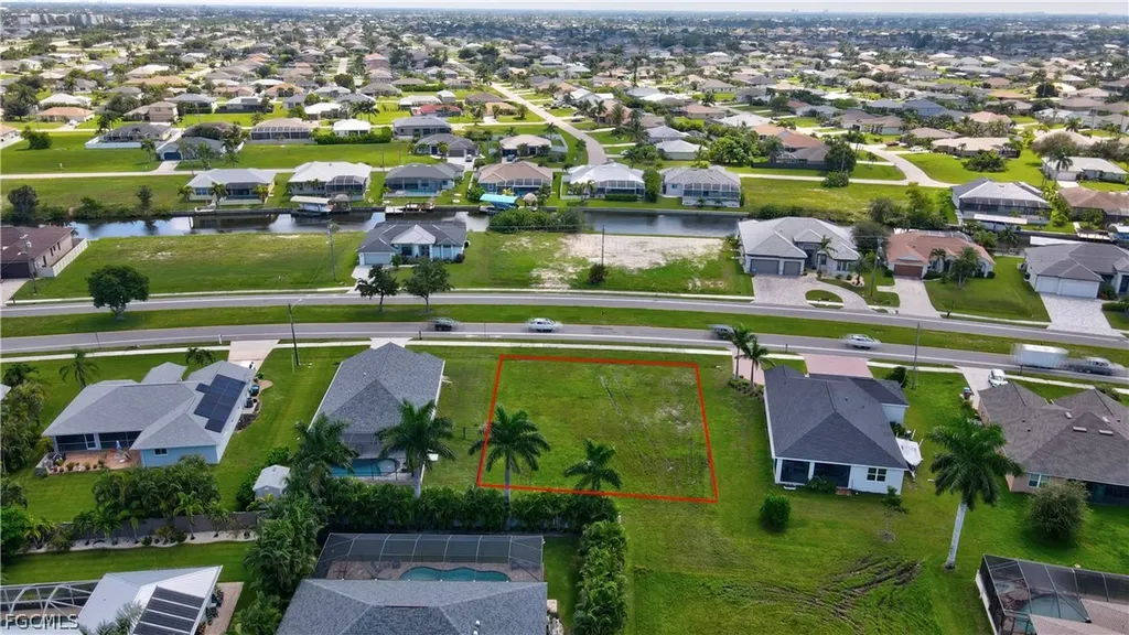 2536 Surfside Boulevard Cape Coral FL 33914