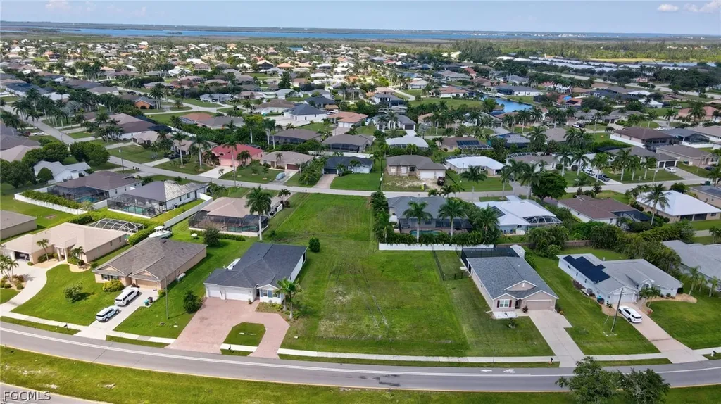 2536 Surfside Boulevard Cape Coral FL 33914