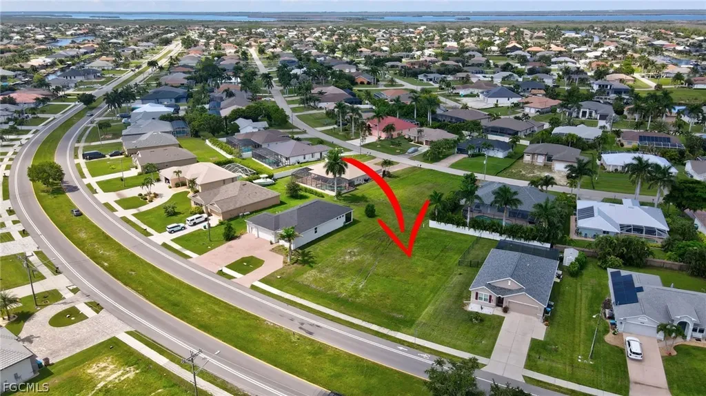 2536 Surfside Boulevard Cape Coral FL 33914