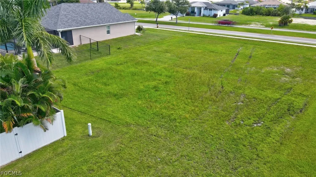 2536 Surfside Boulevard Cape Coral FL 33914