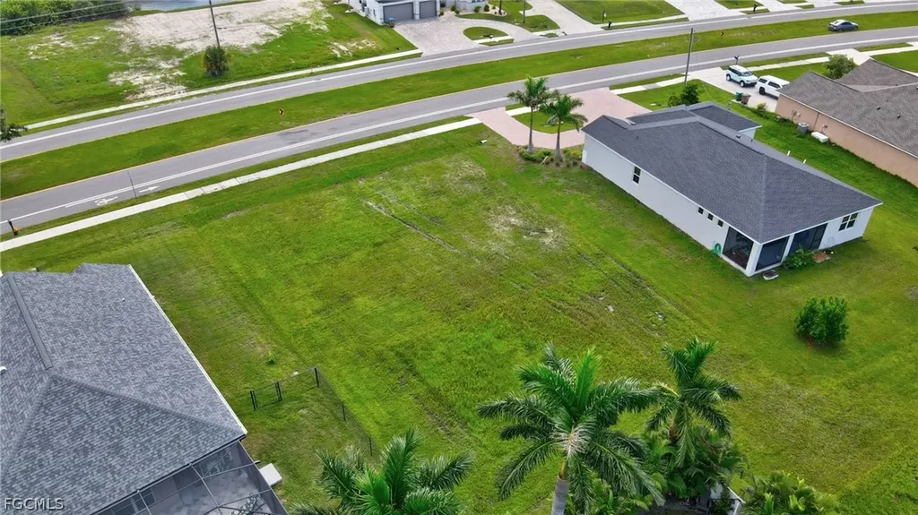 2536 Surfside Boulevard Cape Coral FL 33914