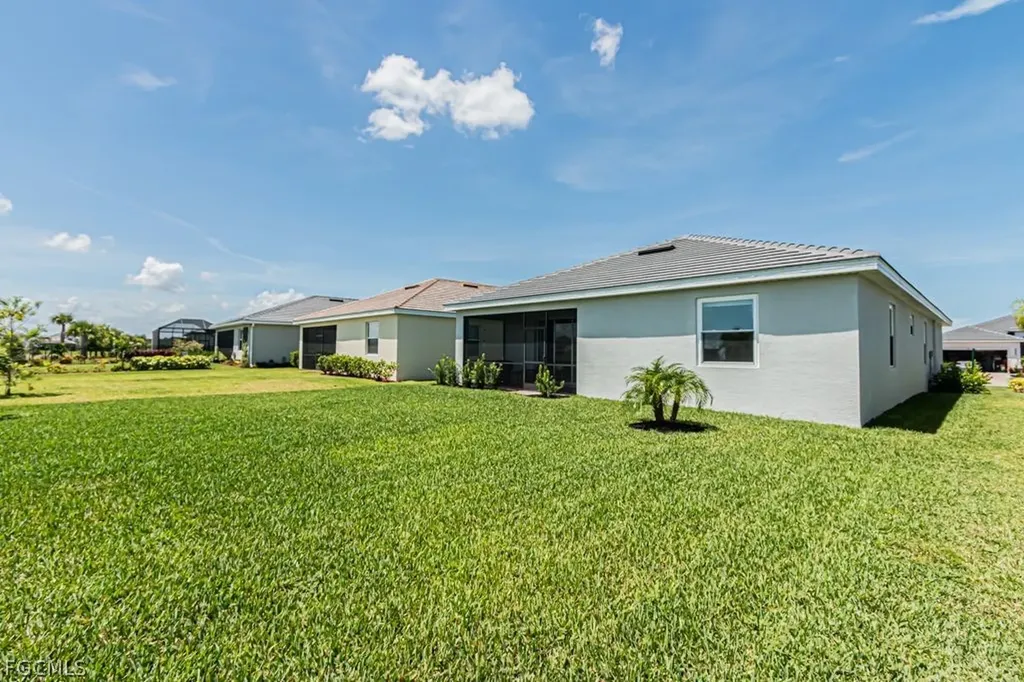 3943 E Hampton Circle Alva FL 33920