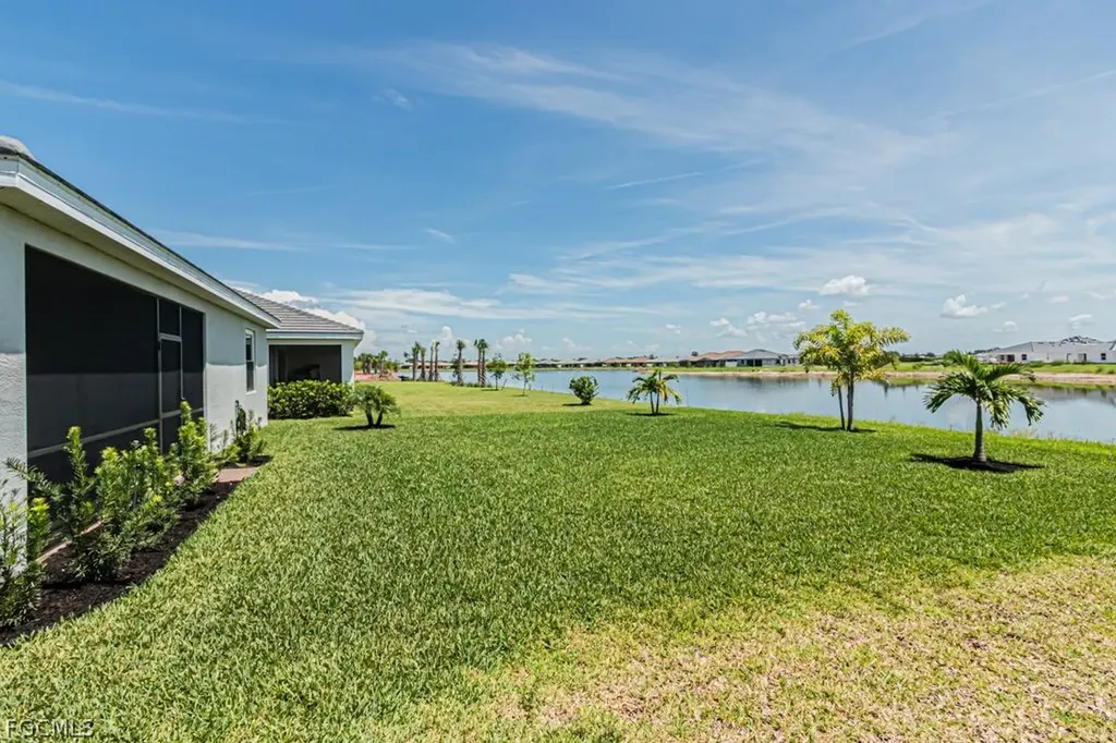 3943 E Hampton Circle Alva FL 33920