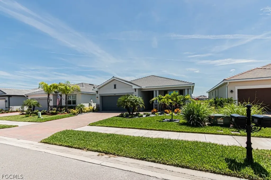 3943 E Hampton Circle Alva FL 33920