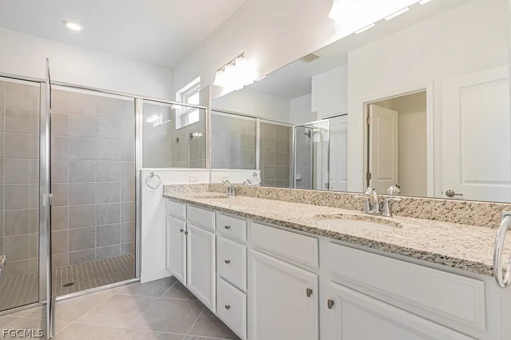 3943 E Hampton Circle Alva FL 33920