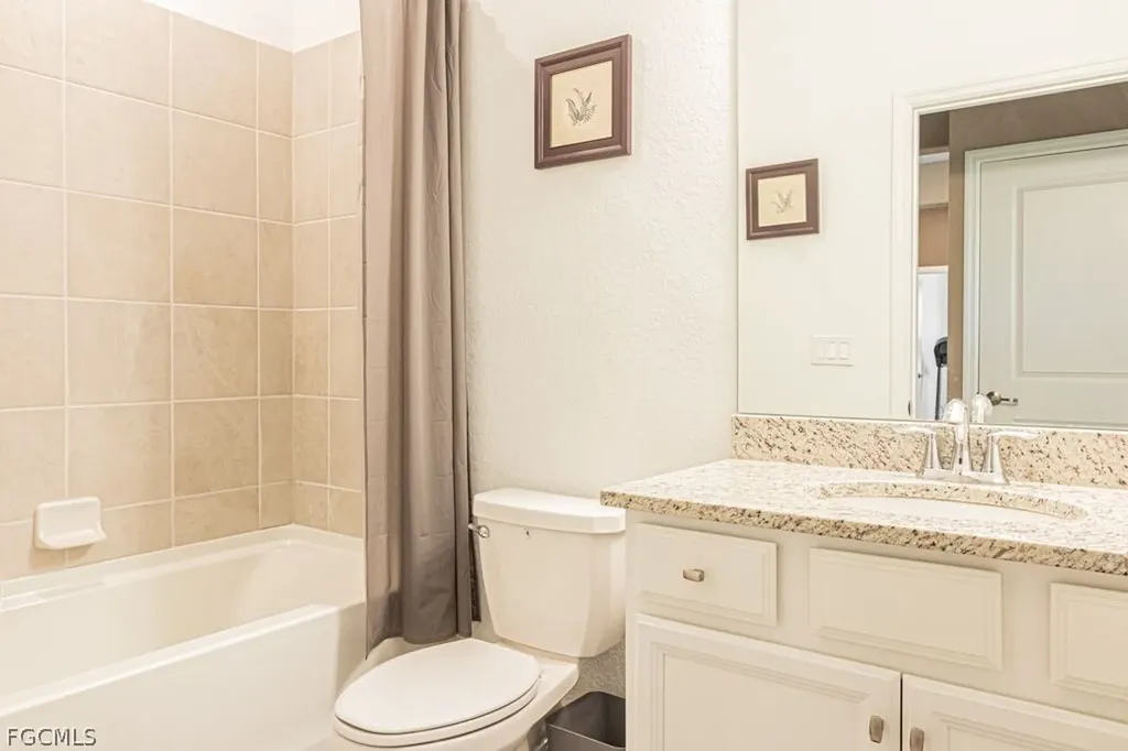 3943 E Hampton Circle Alva FL 33920