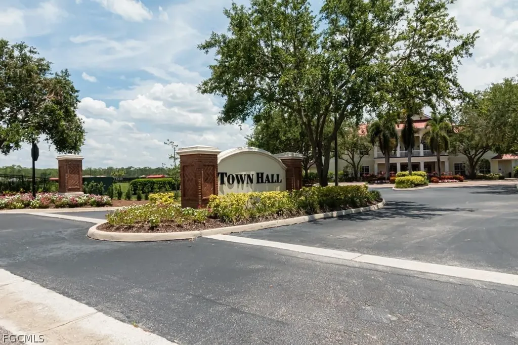 3943 E Hampton Circle Alva FL 33920