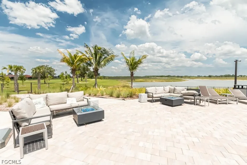 3943 E Hampton Circle Alva FL 33920