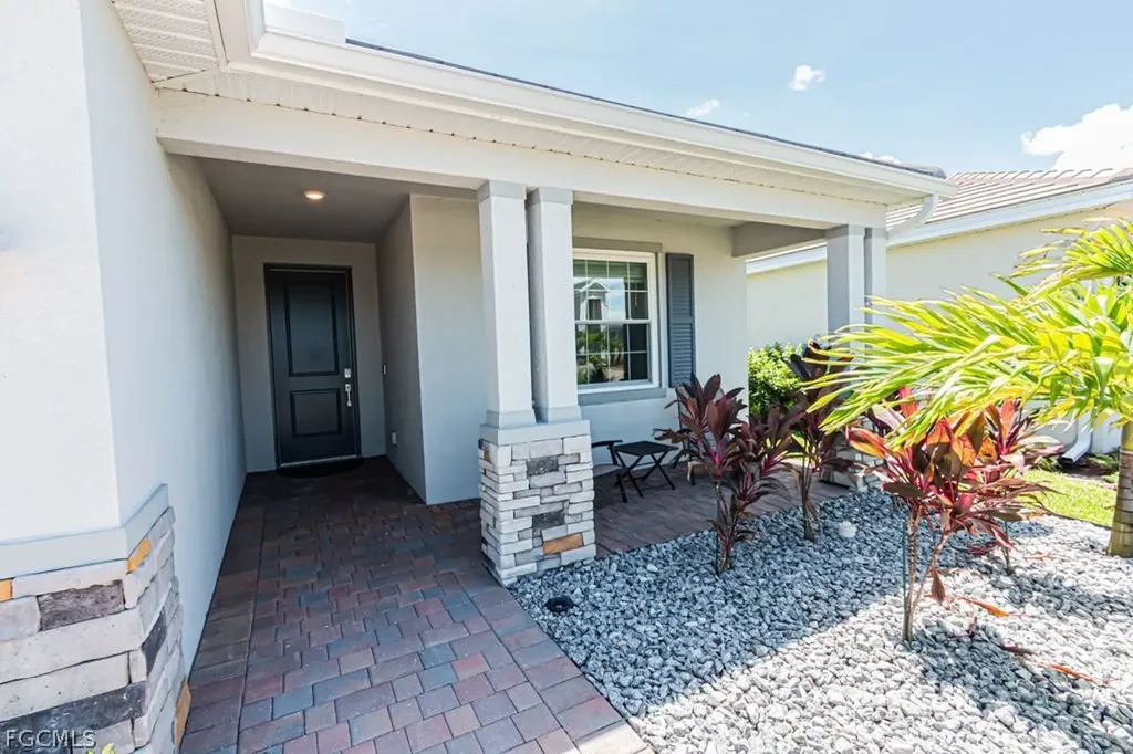 3943 E Hampton Circle Alva FL 33920