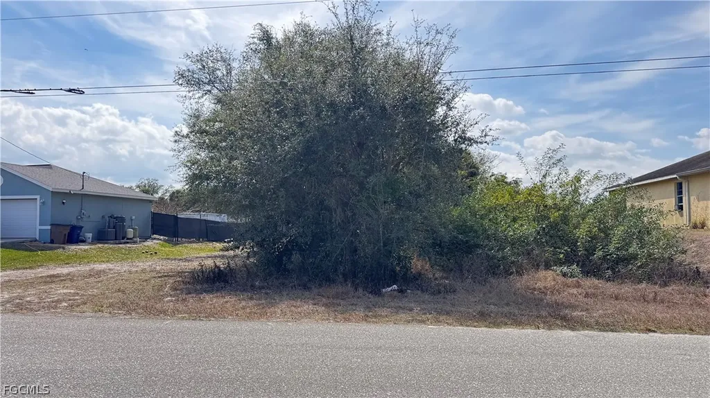 480 Redwing Street Lehigh Acres FL 33974