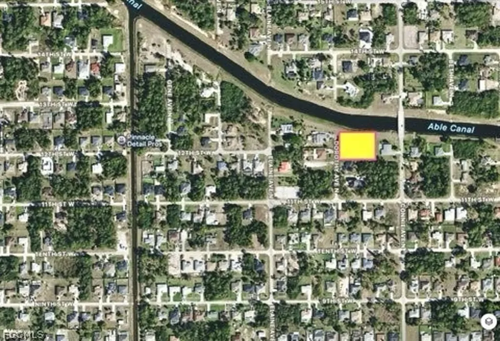 1106 Dorothy Avenue N Lehigh Acres FL 33971