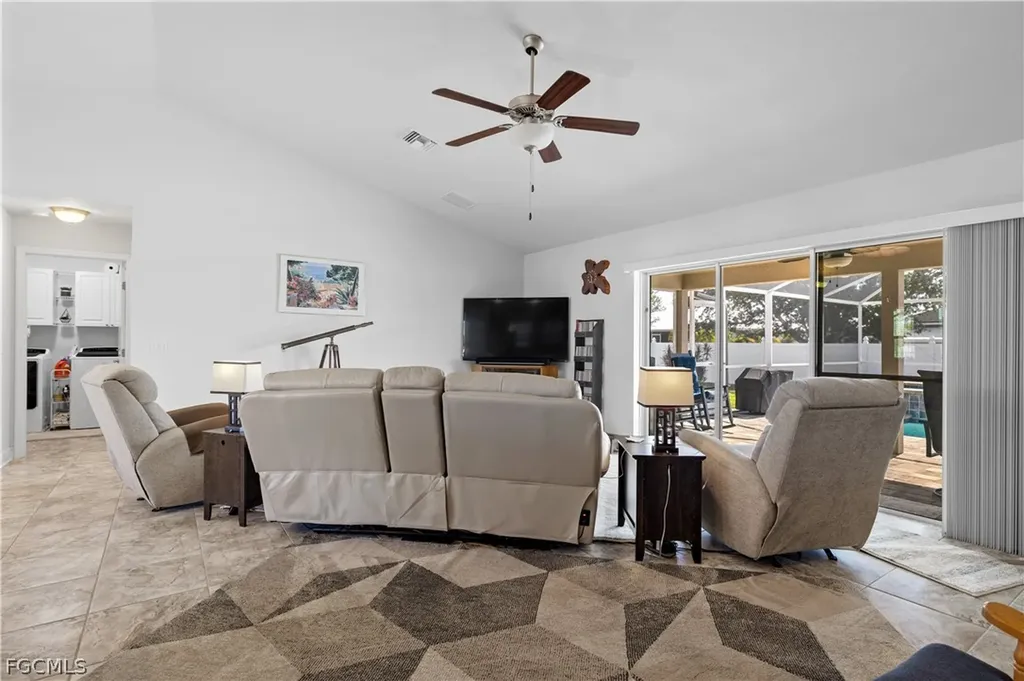 2801 NW 2nd Place Cape Coral FL 33993