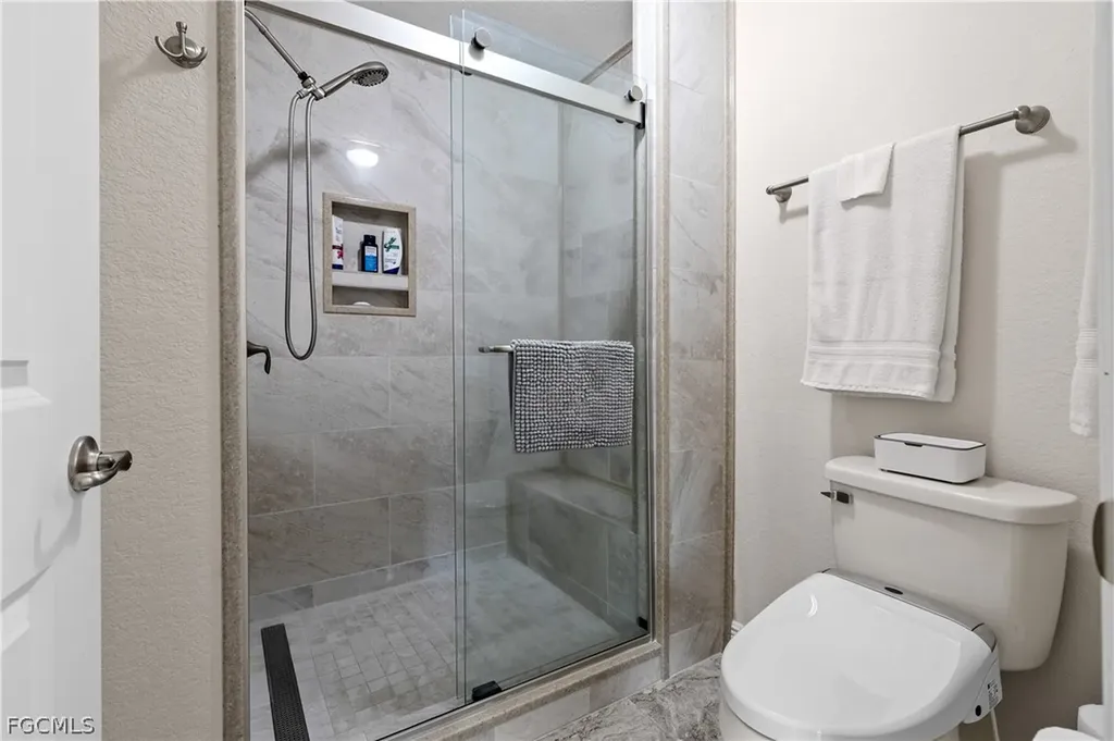 2801 NW 2nd Place Cape Coral FL 33993