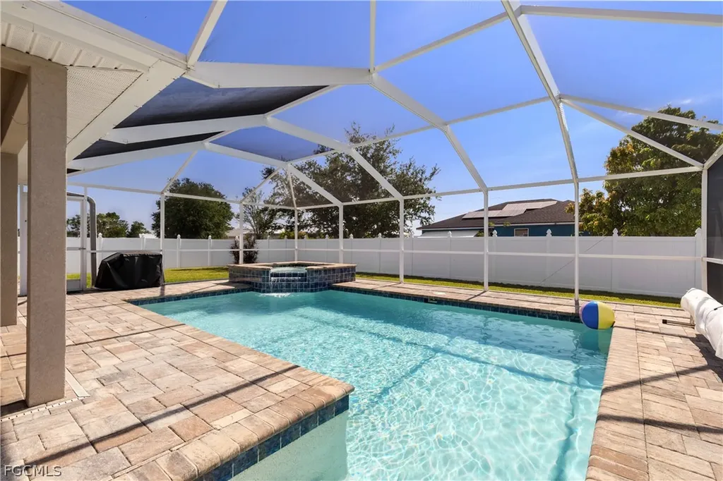 2801 NW 2nd Place Cape Coral FL 33993