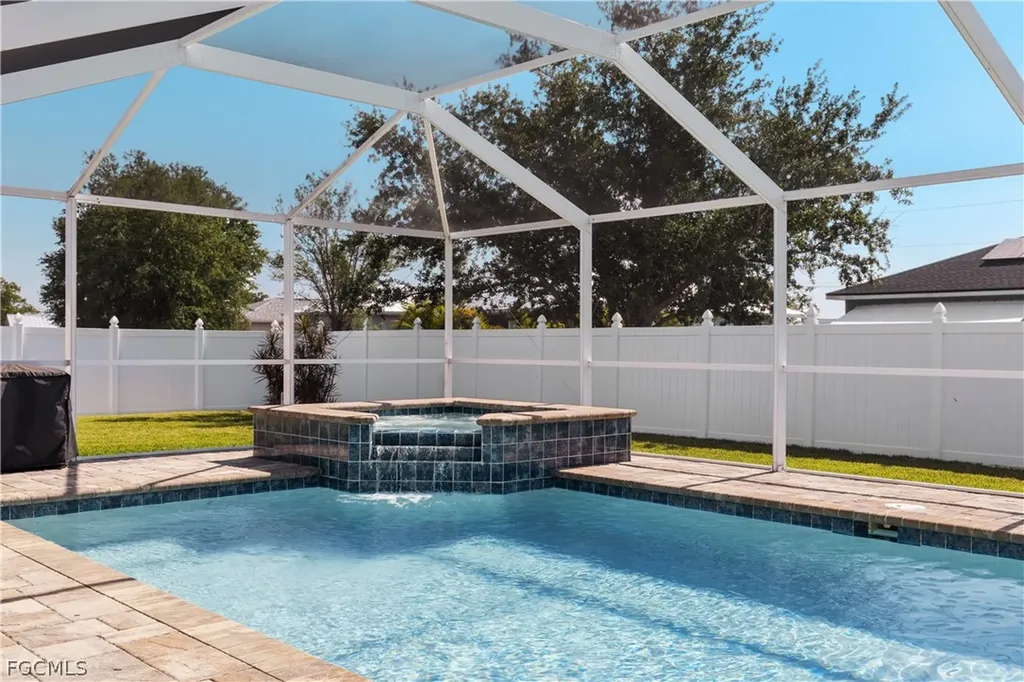 2801 NW 2nd Place Cape Coral FL 33993