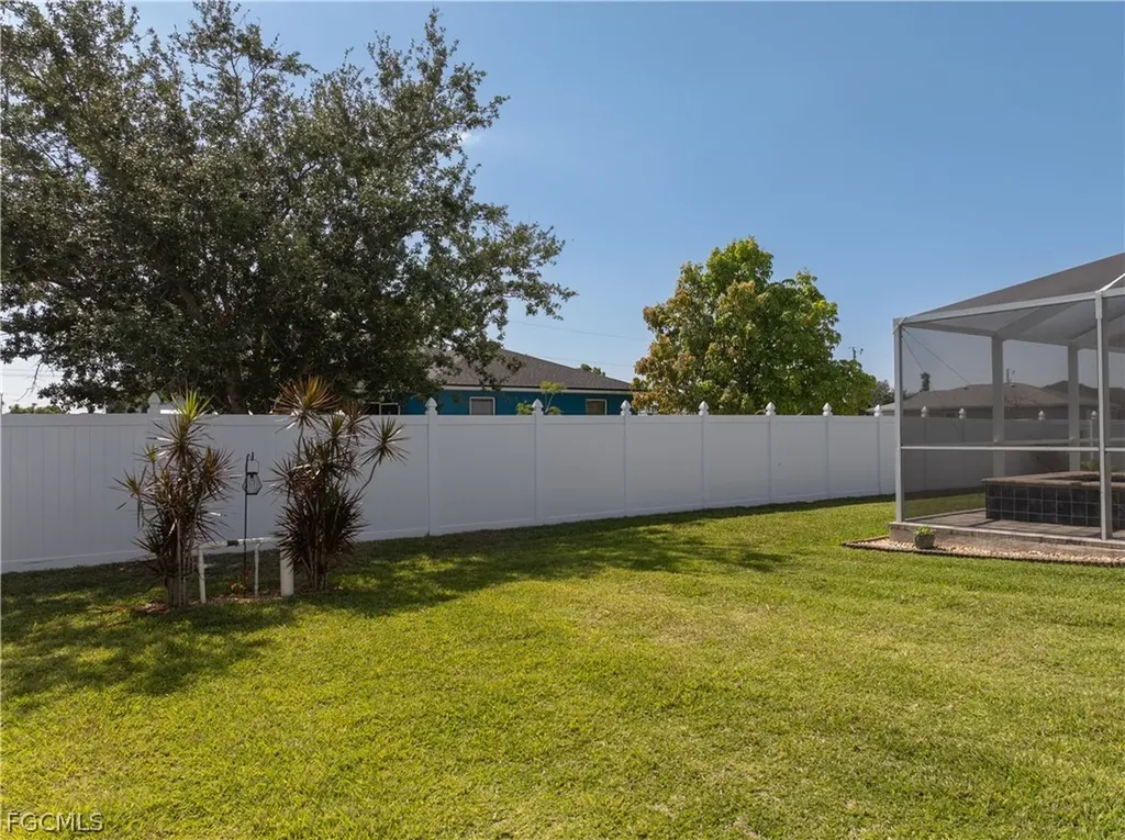 2801 NW 2nd Place Cape Coral FL 33993