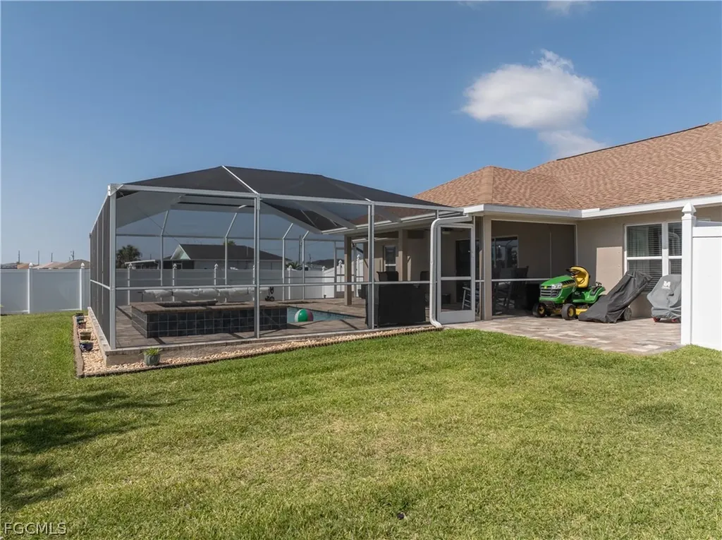 2801 NW 2nd Place Cape Coral FL 33993