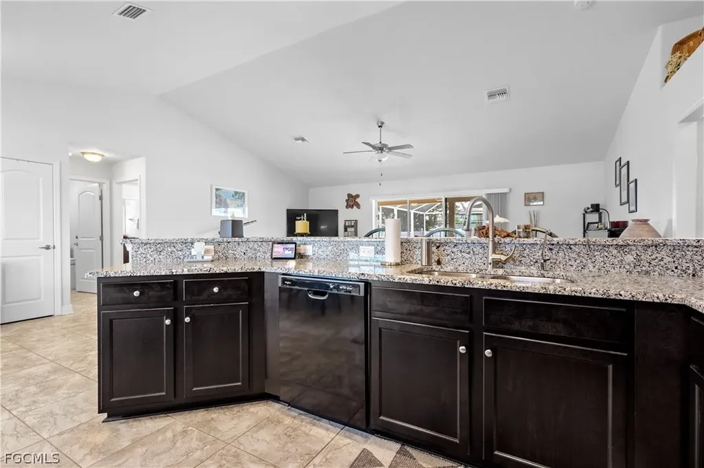 2801 NW 2nd Place Cape Coral FL 33993
