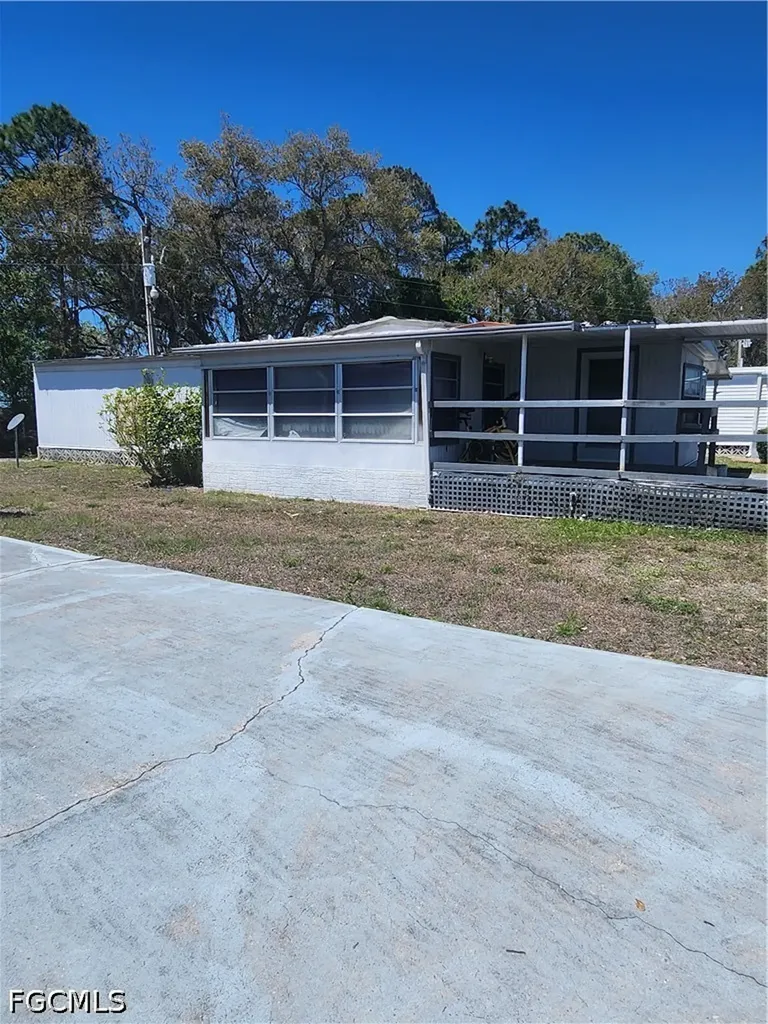 339 Shrub Lane S North Fort Myers FL 33917