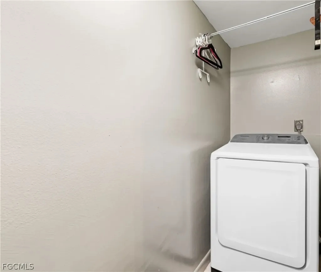 5258 Cedarbend Drive Fort Myers FL 33919