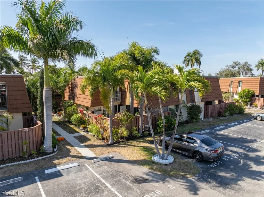 5258 Cedarbend Drive Fort Myers FL 33919