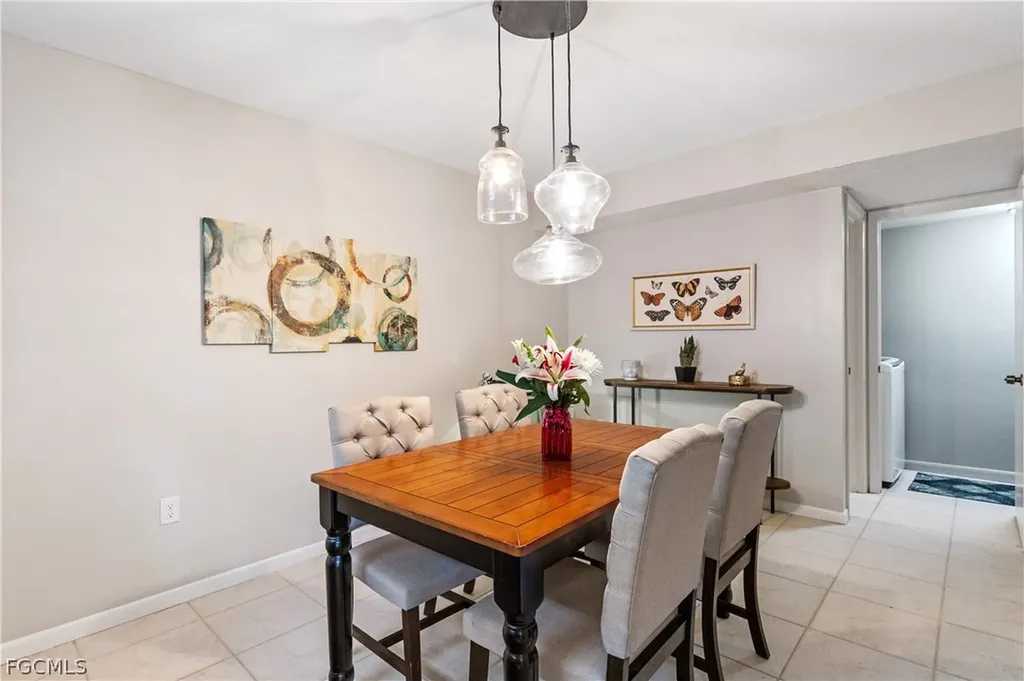 5258 Cedarbend Drive Fort Myers FL 33919