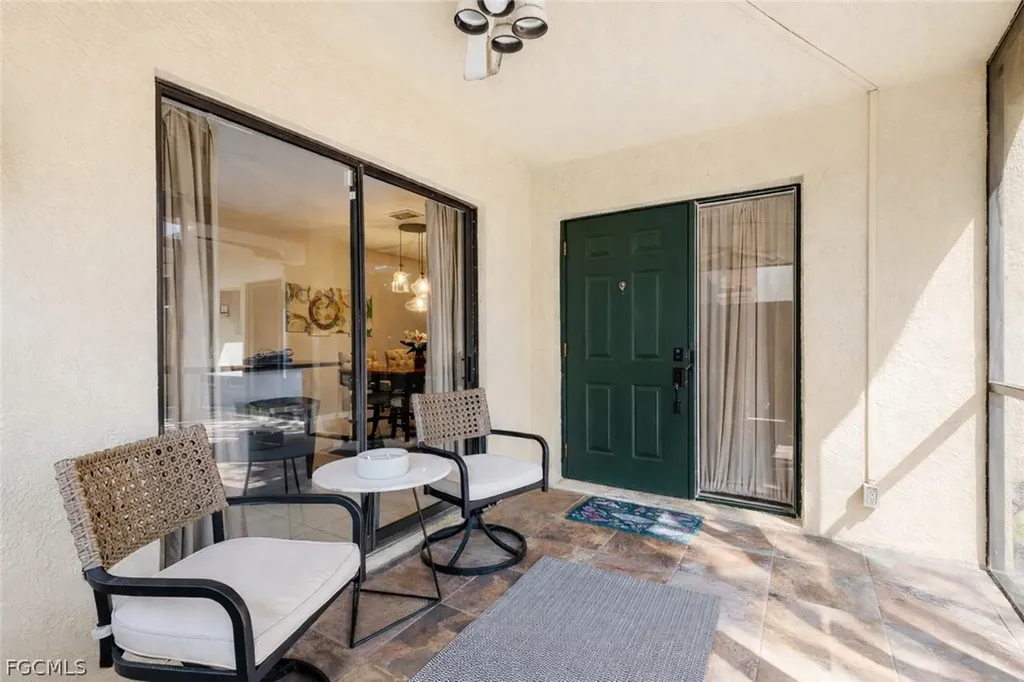 5258 Cedarbend Drive Fort Myers FL 33919