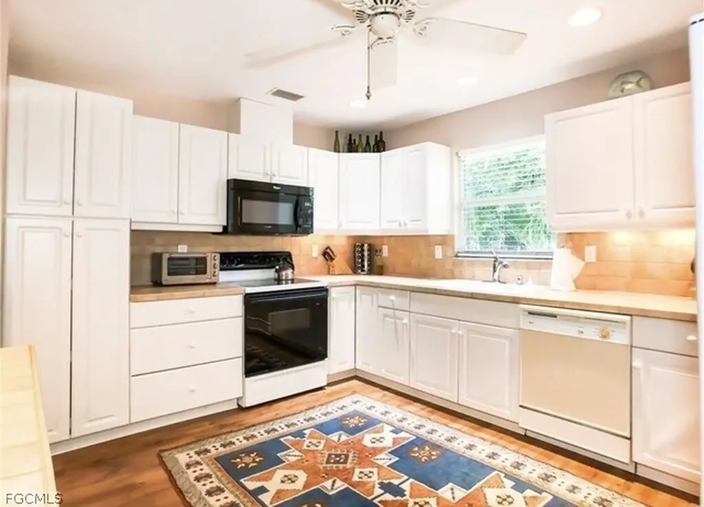 7668 Myrsine Circle Bokeelia FL 33922