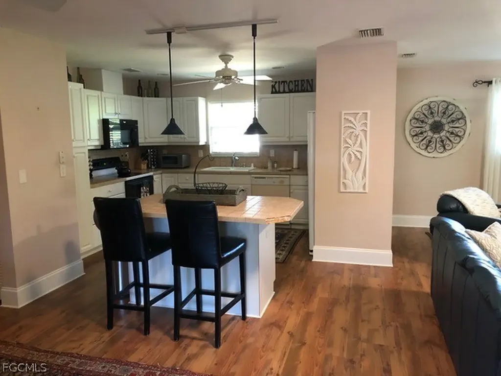 7668 Myrsine Circle Bokeelia FL 33922