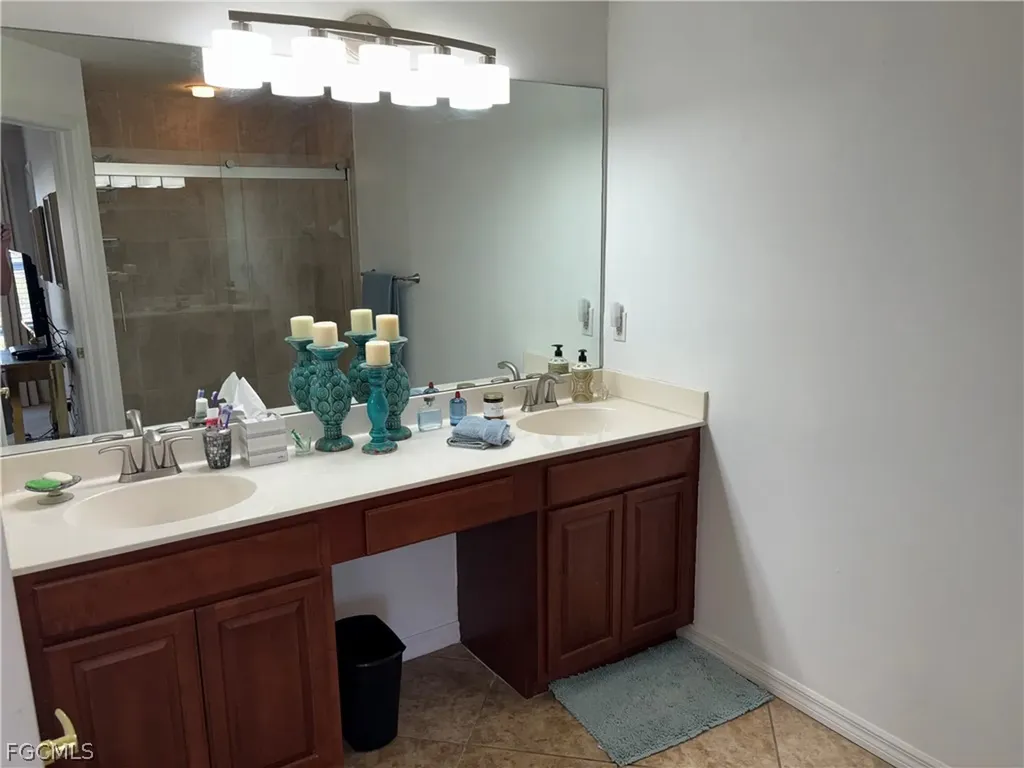 8451 Village Edge Circle Fort Myers FL 33919