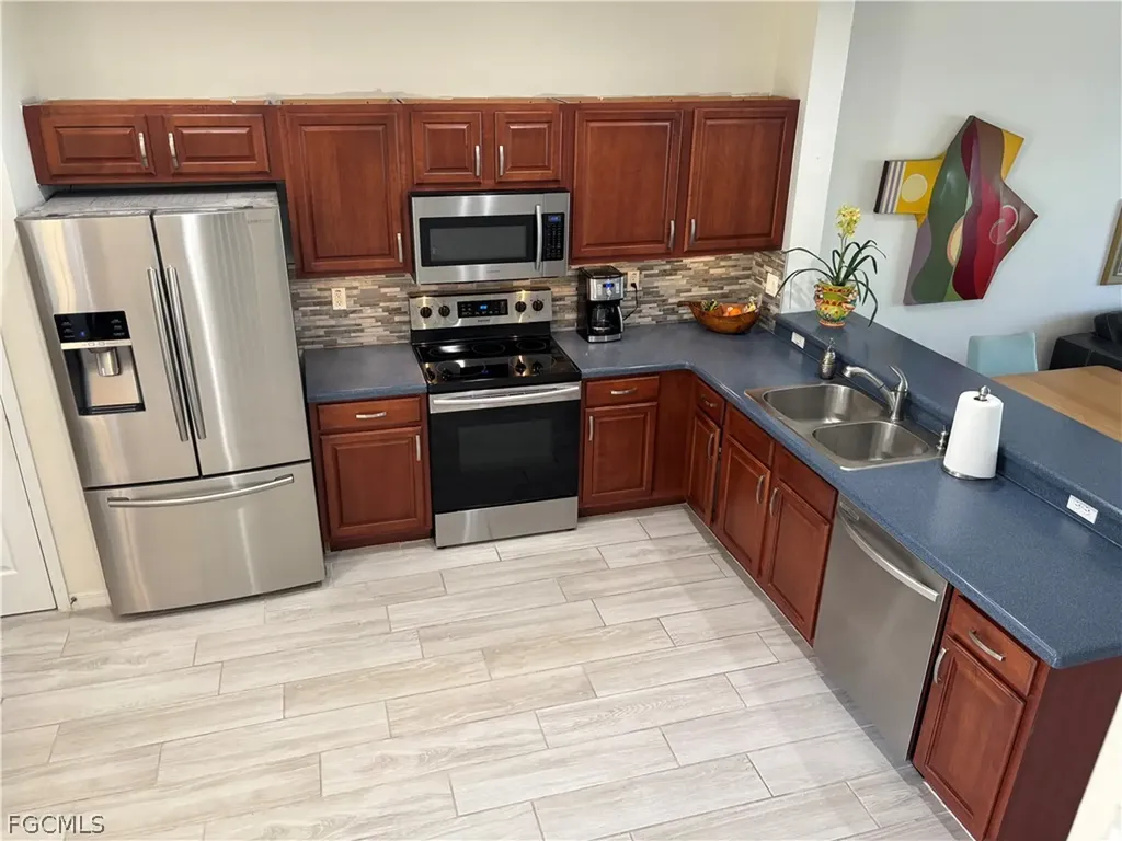 8451 Village Edge Circle Fort Myers FL 33919
