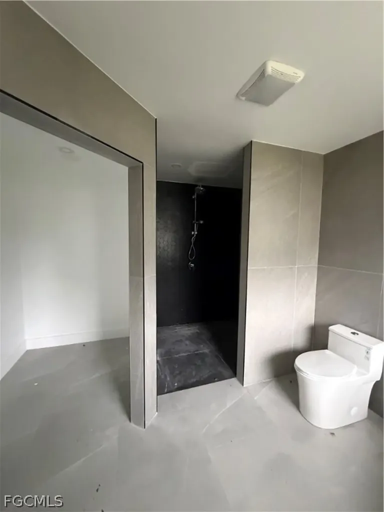 2228 SW 43rd Street Cape Coral FL 33914