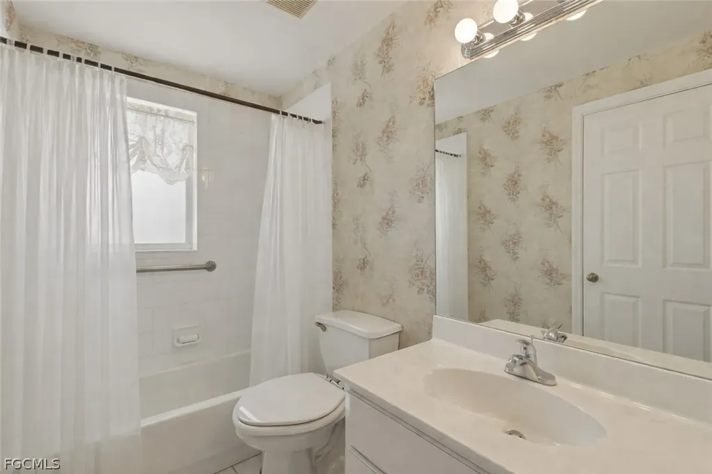 409 Bethany Village Circle Lehigh Acres FL 33936
