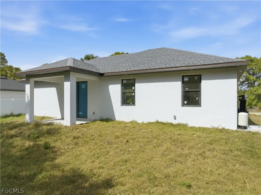 2715 28th Street W Lehigh Acres FL 33971
