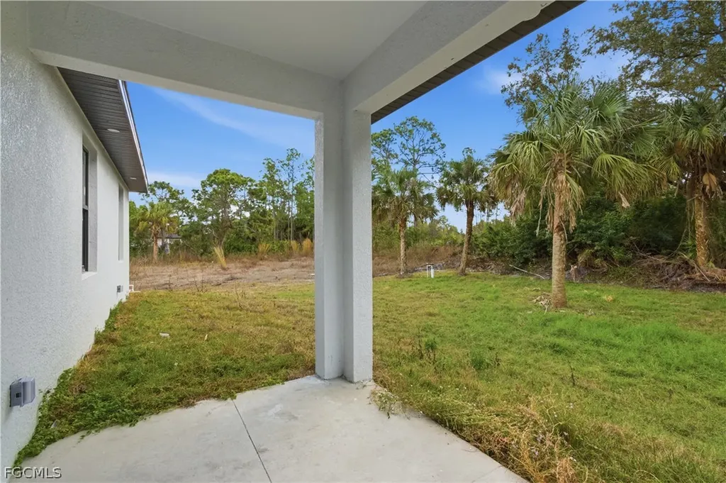 2715 28th Street W Lehigh Acres FL 33971
