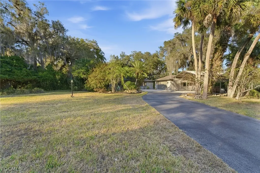 13101 Idylwild Road Fort Myers FL 33905