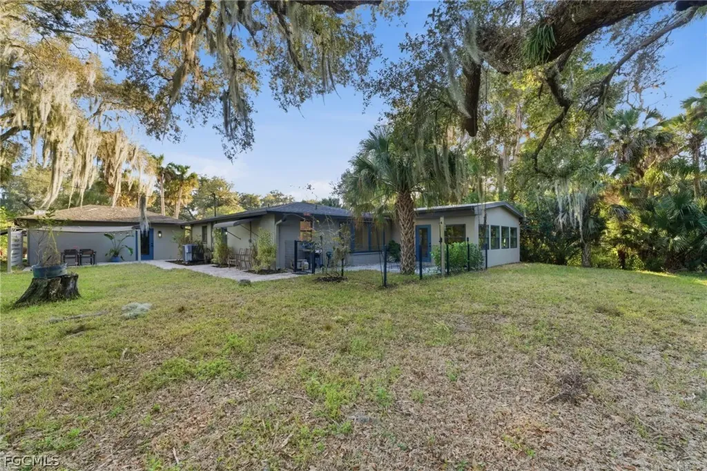 13101 Idylwild Road Fort Myers FL 33905