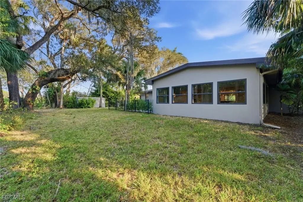 13101 Idylwild Road Fort Myers FL 33905