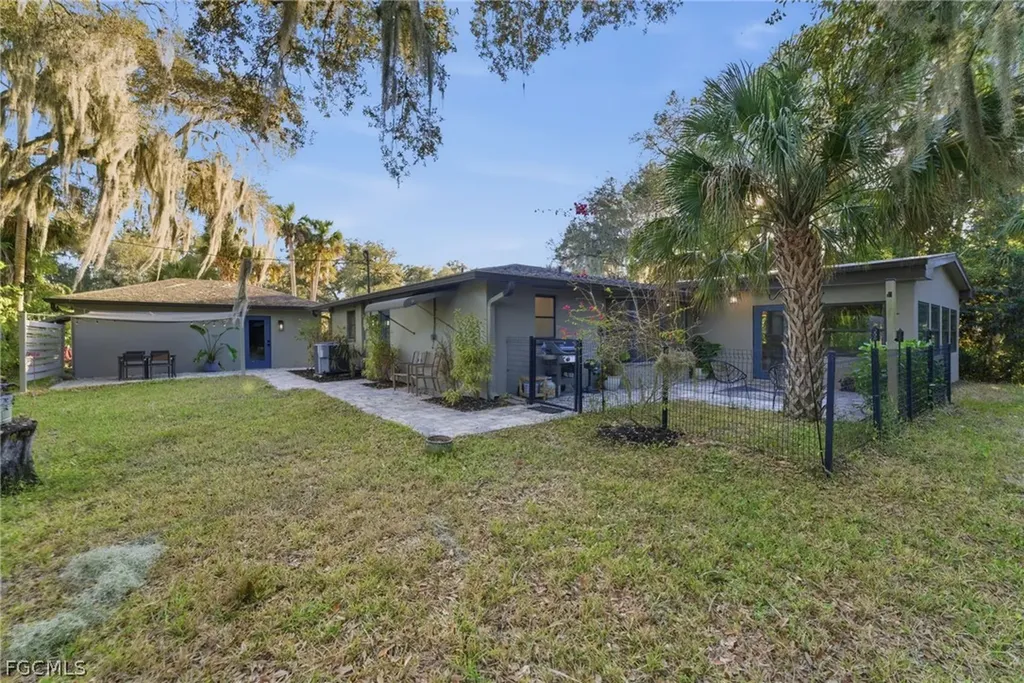 13101 Idylwild Road Fort Myers FL 33905