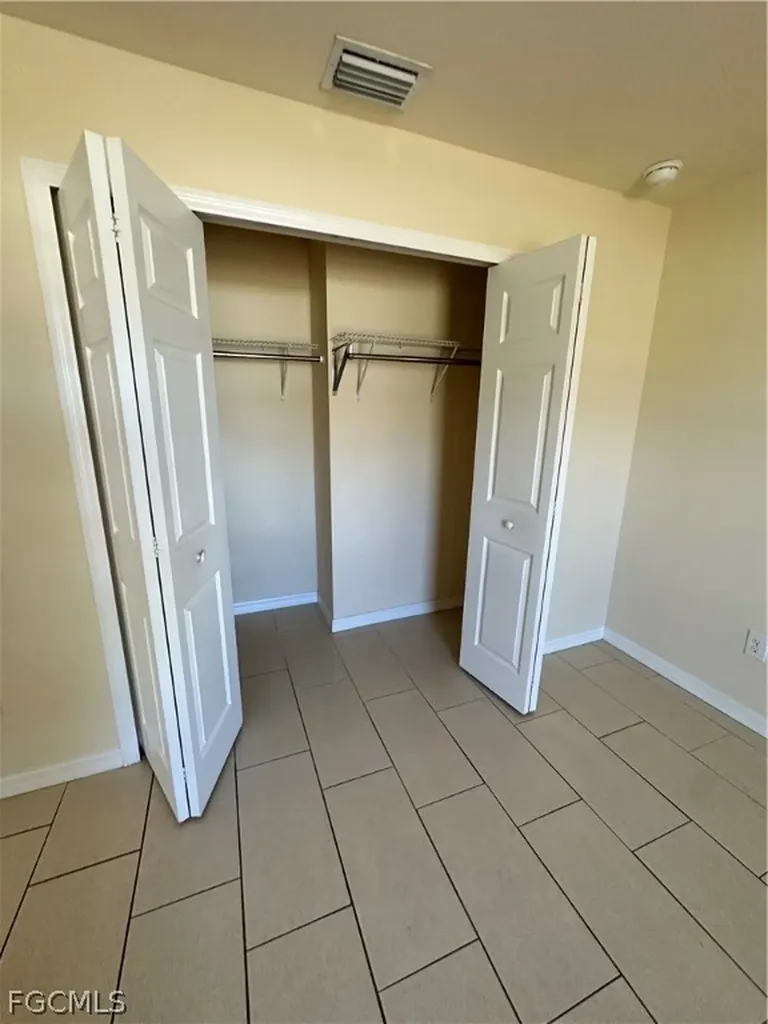 4521 SW 9th Avenue Cape Coral FL 33914
