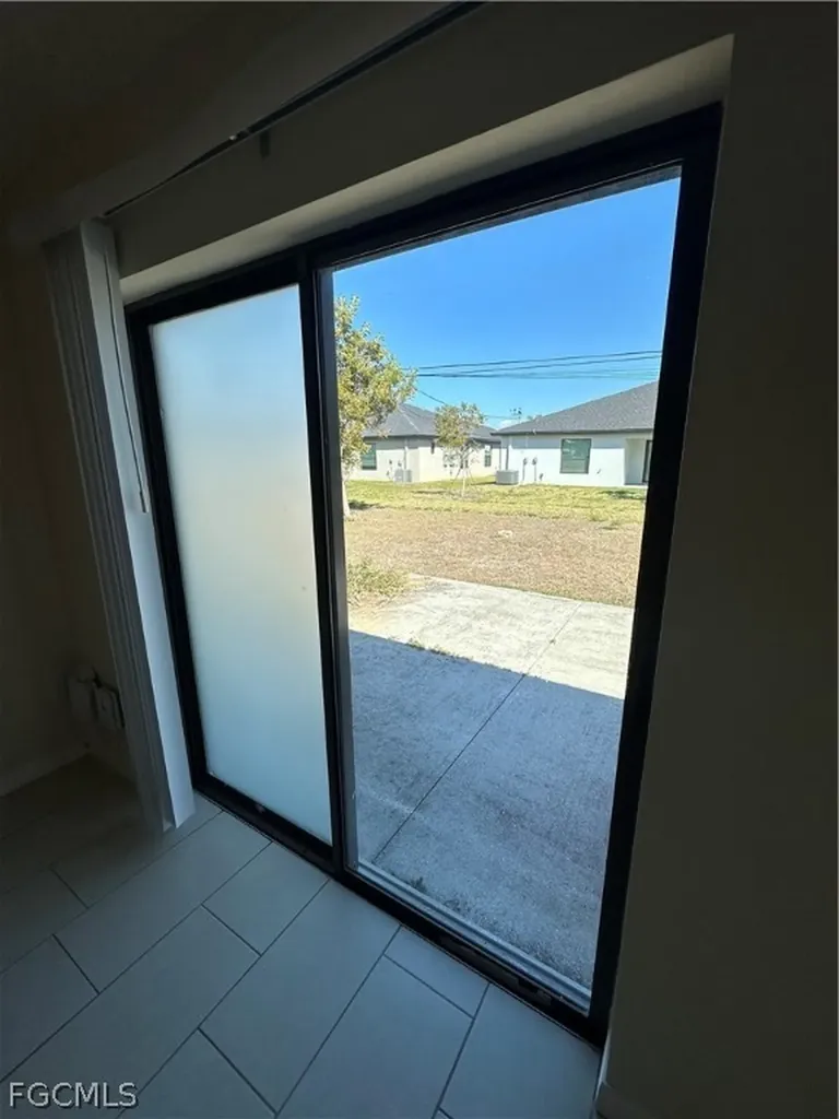 4521 SW 9th Avenue Cape Coral FL 33914
